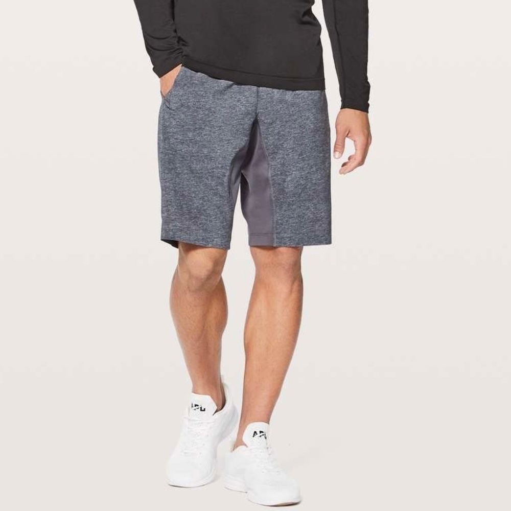 *FIRM PRICE* Lululemon T.H.E. 11” shorts linerless
